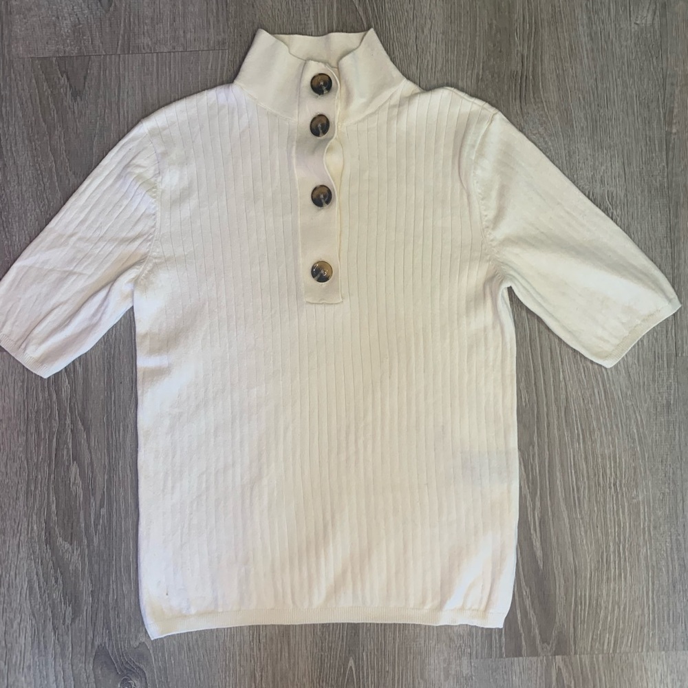 Who What Wear. Half Sleeve sweater size small